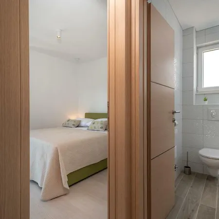 Helena Apartment