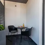 Helena Apartment *