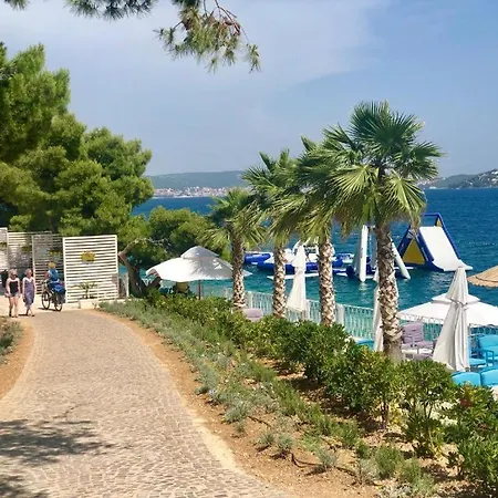 Helena Apartamento *